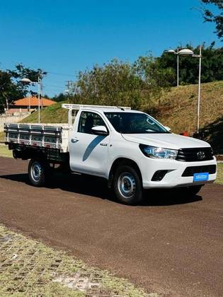 TOYOTA HILUX 2.8 D-4D TURBO DIESEL CS 4X4 MANUAL
